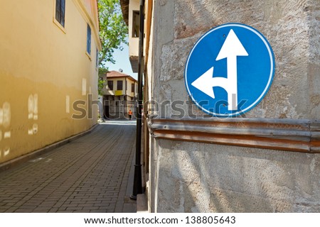 Two Way Traffic Sign in a Narrow Street