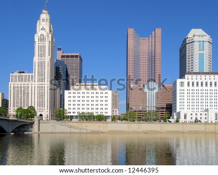 Columbus, Ohio skyline and the Scioto River.