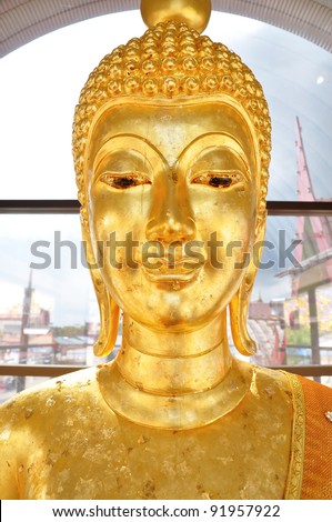 Golden Buddha is distinguished only in the province of Samut Son
