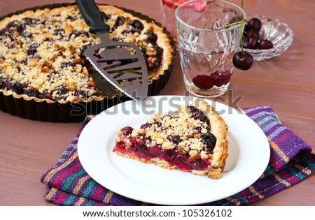 Cherry Crumble Pie