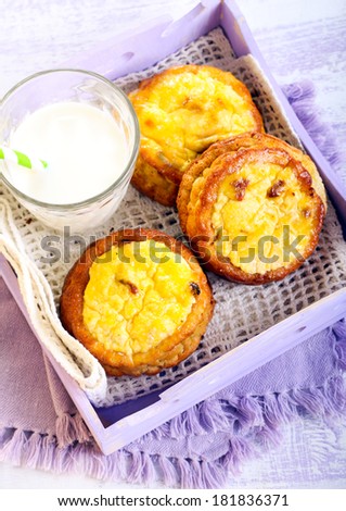 Buns with cottage cheese filling and milk