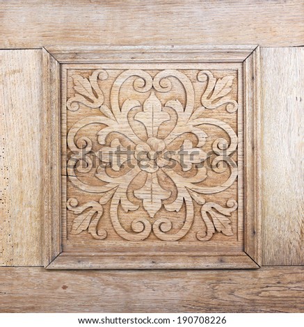 Flower pattern carved in wood