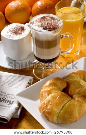 Chiacchiere... - Pagina 19 Stock-photo-newspaper-drinks-and-croissant-on-brekfast-26795908