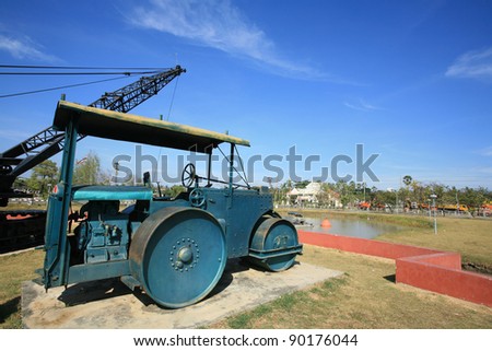Industrial Construction: old blue road roller