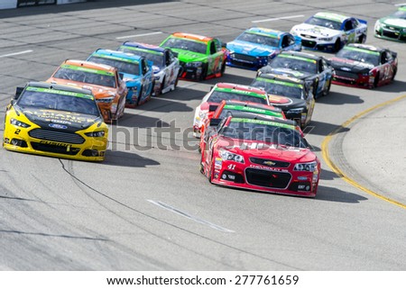 Richmond, VA - Apr 26, 2015:  The NASCAR Sprint Cup Series teams take to the track for the Toyota Owners 400 at Richmond International Raceway in Richmond, VA.