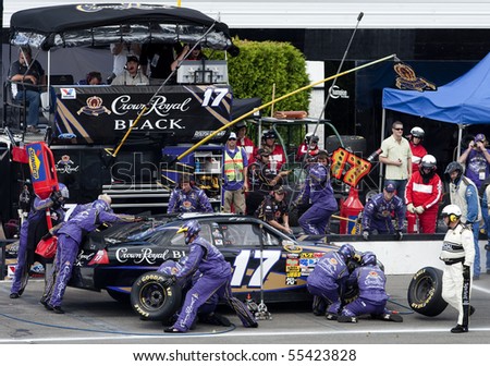 LONG POND, PA - JUNE 06: Matt Kenseth makes a pit stop for the Gillette Fusion ProGlide 500 race at the Pocono Raceway in Long Pond, PA on June 6, 2010