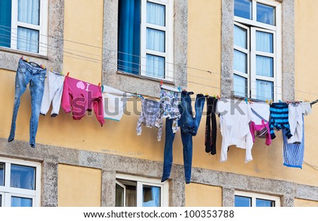 The drying clothes - Porto, Portugal