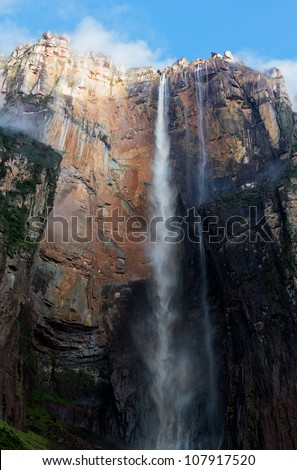 Angel Falls ( Salto Angel ) is worlds highest waterfalls (978 m) in Venezuela, Latin America