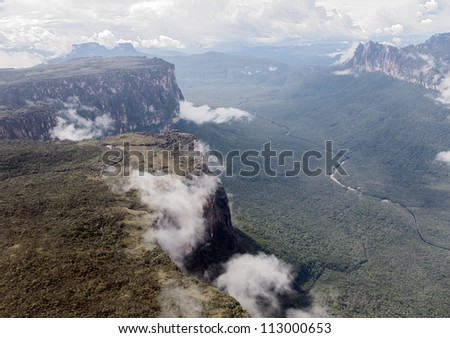 The view from the plane of the source of the river supply Angel Falls ( Salto Angel ) is worlds highest waterfalls (978 m) - Venezuela