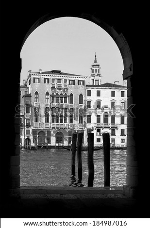 View of the Grand Canal from the old fish market - Venice, Italy (black and white)