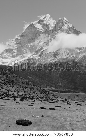 The Himalaya peak Ama Dablam (6814 m) (black and white) - Mt. Everest region, Nepal