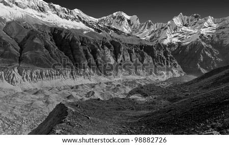 Panoramic view of the glacier arising from the circus Annapurna (black and white) - Nepal, Himalayas