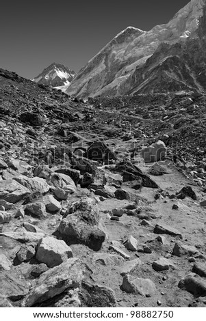 Trek to the Mt. Everest (black and white) - Nepal