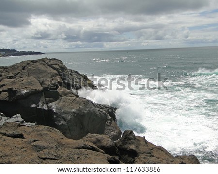 Rocky headlands and surf along the Oregon coast