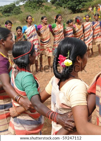 ORISSA,  INDIA  - NOV 12 :Village women form a circle for Gdaba harvest dance on Nov 12, 2009, in Lamptaput, Orissa, India