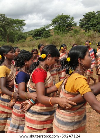 ORISSA,  INDIA - NOV 12 :Village women form a circle for Gdaba harvest dance on Nov 12, 2009, in Lamptaput, Orissa, India