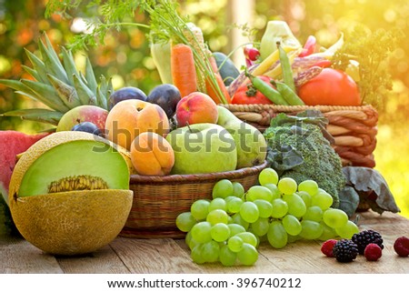 Healthy food, healthy eating - fresh organic fruits and vegetables