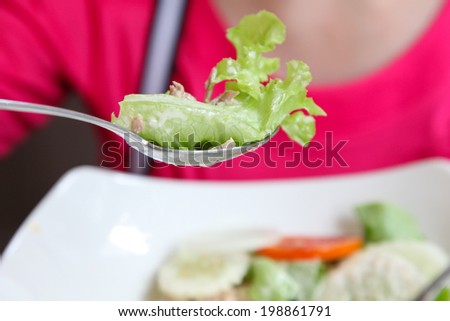 eat salad