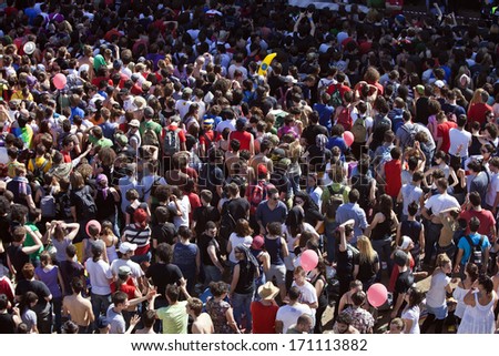 ROME - MAY 1, 2013: Crowd at free \