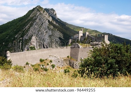 View on Sisteron fortress in Provence, France Old fortress of Sisteron and famous rock de la Baume