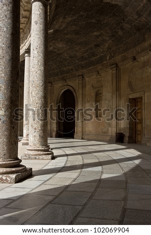 Curving column pillars with shadows