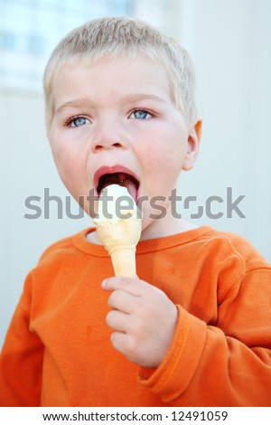 boy eating ice cream face