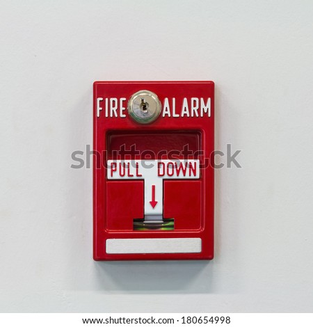 Wall mounted fire alarm pull switch for activating fire fighting system