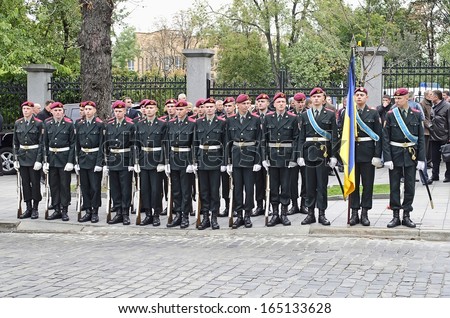 KIEV, UKRAINE - OCTOBER 01: A guard of honor at the funeral of Chief of the Security Service of Ukraine - Directorate for Combating Terrorism - Alexander S. Birsan on October 01, 2013 in Kyiv, Ukraine