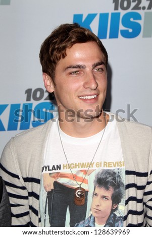 LOS ANGELES - MAY 12:  Kendall Schmidt  arrives at the \