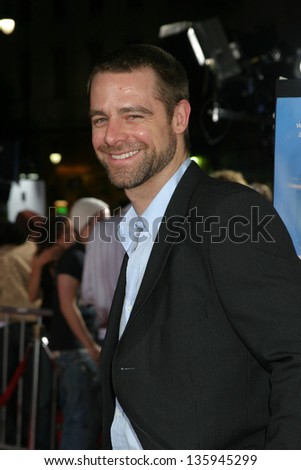LOS ANGELES - SEPTEMBER 08: David Sutcliffe at Just Like Heaven Premiere in Grauman\'s Chinese Theater September 08, 2005 in Los Angeles, CA.