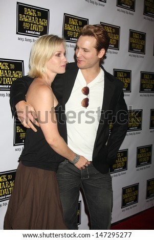 Jennie Garth & Peter Facinelli arriving at the \