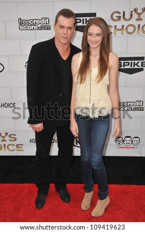 Ray Liotta & daughter Karsen at Spike TV\'s 2012 Guys Choice Awards  at Sony Studios, Culver City, CA. June 3, 2012  Los Angeles, CA Picture: Paul Smith / Featureflash