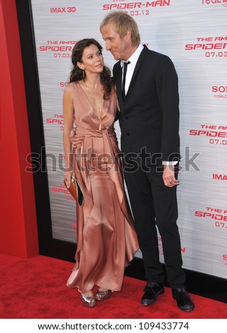 Rhys Ifans & girlfriend Anna Friel at the world premiere of his movie \