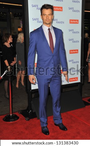 Josh Duhamel at the premiere of his movie \