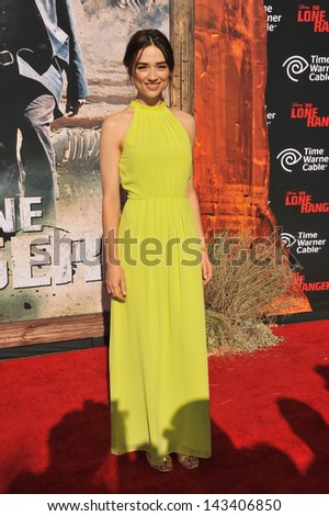 Crystal Reed at the world premiere of \
