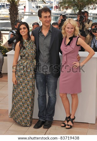 Naomi Watts (blonde) & Liraz Charhi & Doug Liman at photocall for their movie \