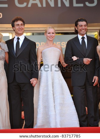 Doug Liman (left), Naomi Watts & Khaled Nabawyi at premiere for \