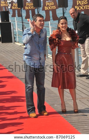 Antonio Banderas & Salma Hayek at the photocall for their new animated movie \