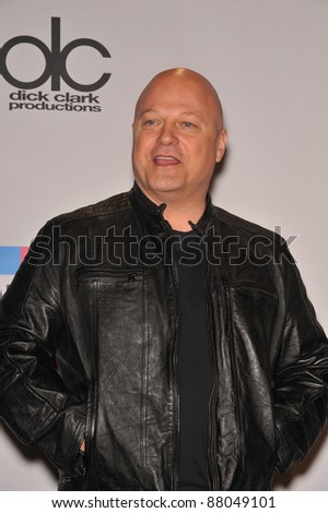 Michael Chiklis at the 2010 American Music Awards at the Nokia Theatre L.A. Live in downtown Los Angeles. November 21, 2010  Los Angeles, CA Picture: Paul Smith / Featureflash