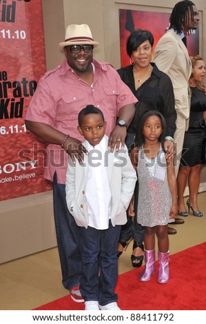 Cedric the Entertainer & family at the Los Angeles premiere of \