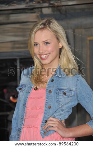 Gracie Dzienny at the Los Angeles premiere of the animated movie \