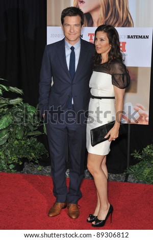 Jason Bateman & wife Amanda Anka at the world premiere of his new movie \