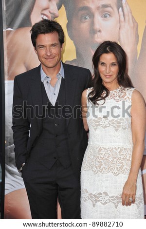 Jason Bateman & wife Amanda Anka at the world premiere of his new movie The Change-Up at the Regency Village Theatre, Westwood. August 1, 2011  Los Angeles, CA Picture: Paul Smith / Featureflash