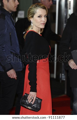 Gillian Anderson arriving for the premiere of \