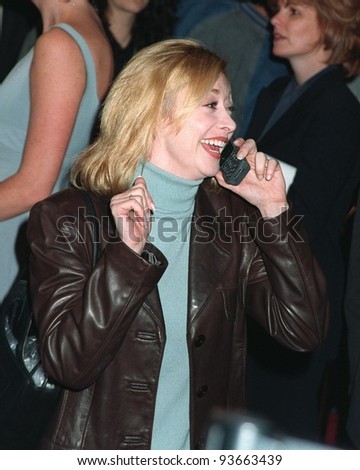 02DEC97:  Actress SHARON LAWRENCE at the premiere of \