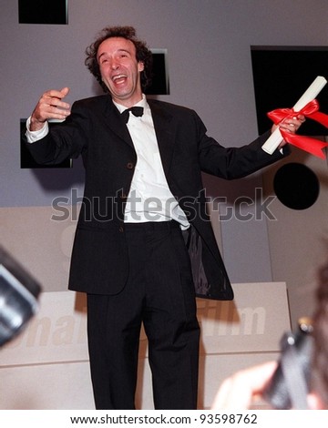 24MAY98:  Italian actor/director ROBERTO BENIGNI at the Cannes Film Festival awards ceremony where he won the Grand Jury Prize for his movie 