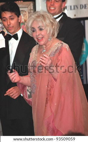20MAY99: Actress ELIZABETH TAYLOR at the 6th annual Cinema Against AIDS Gala in Cannes to benefit the American Foundation for AIDS Research (AmFAR).  Paul Smith / Featureflash
