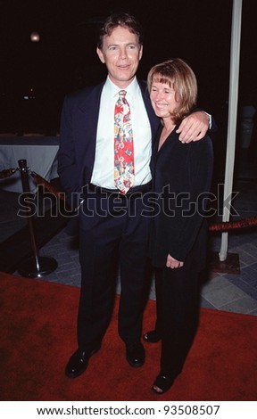 21SEP99: Actor BRUCE GREENWOOD & wife Susan at Los Angeles premiere of his new movie 