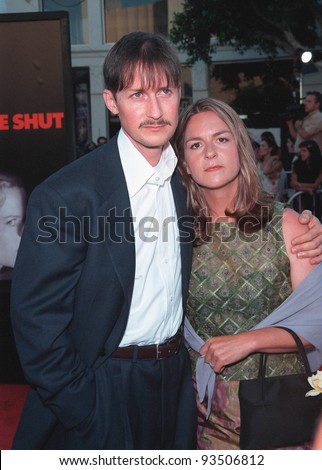 13JUL99:   Actor TODD FIELD & wife SERENA at the world premiere, in Los Angeles, of  \
