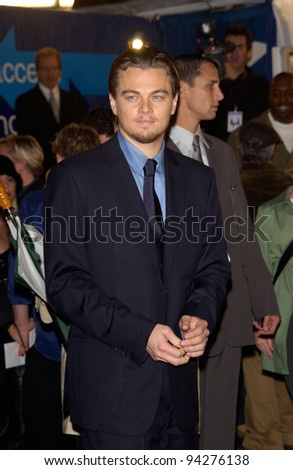 Actor LEONARDO DiCAPRIO at the Los Angeles premiere of his new movie Catch Me If You Can. 16DEC2002.    Paul Smith/Featureflash